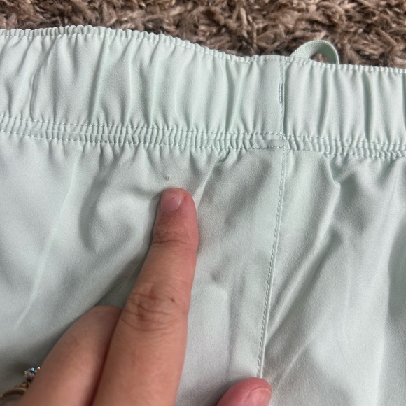 New Balance Women's Core 5" Running Shorts Mint Green XL - Picture 7 of 7